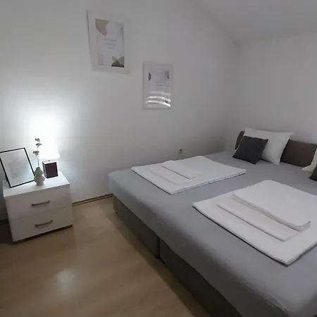 Platz Apartment *