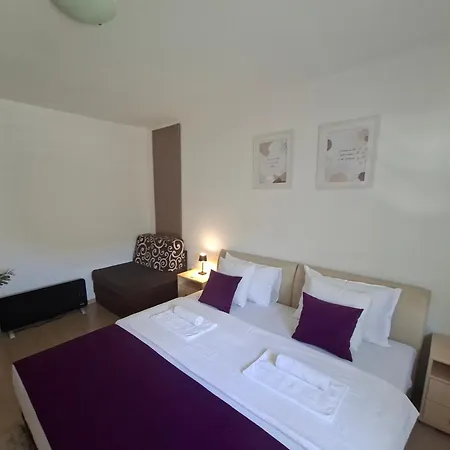 Platz * Mostar