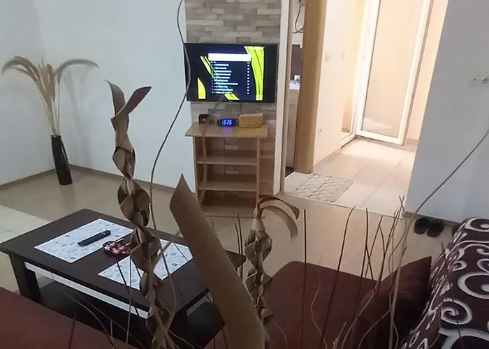 Platz アパート *